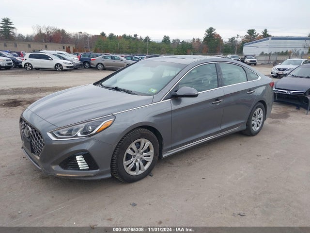 Продажа на аукционе авто 2018 Hyundai Sonata Sport, vin: 5NPE34AF2JH698588, номер лота: 40765308