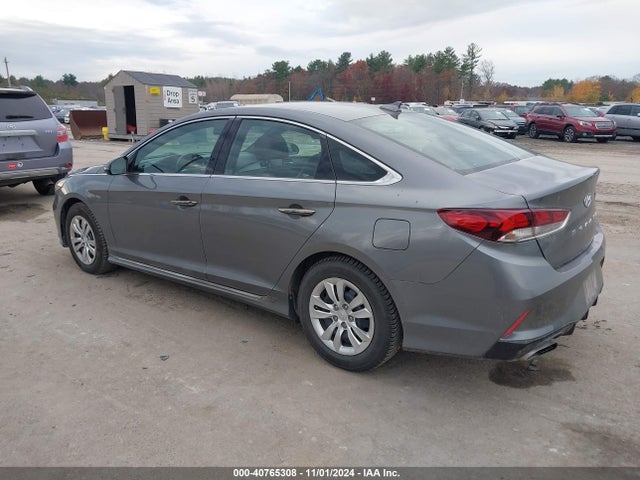 Продажа на аукционе авто 2018 Hyundai Sonata Sport, vin: 5NPE34AF2JH698588, номер лота: 40765308