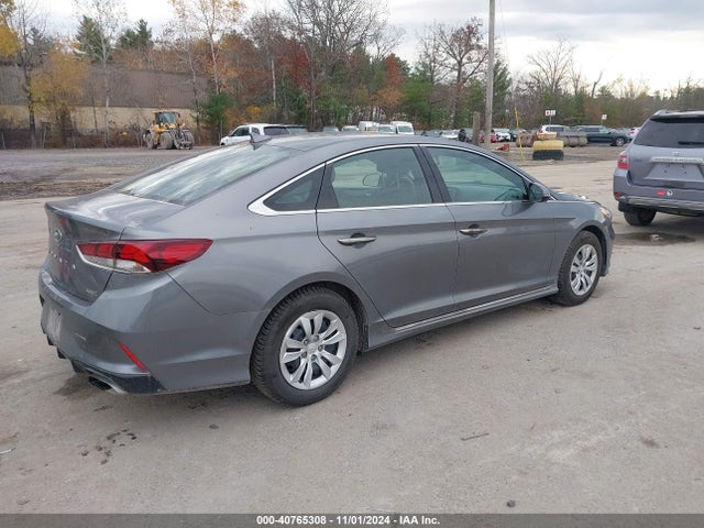 Продажа на аукционе авто 2018 Hyundai Sonata Sport, vin: 5NPE34AF2JH698588, номер лота: 40765308