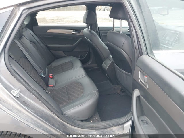 Продажа на аукционе авто 2018 Hyundai Sonata Sport, vin: 5NPE34AF2JH698588, номер лота: 40765308