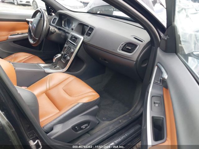 YV140MEC9F1213652 Volvo V60 T5 Premier Plus