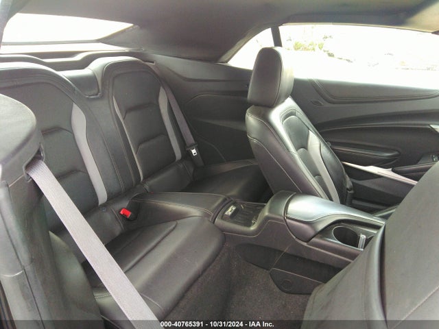 Chevrolet Camaro 2lt 2017 1G1FD3DS9H0102431 Image 8