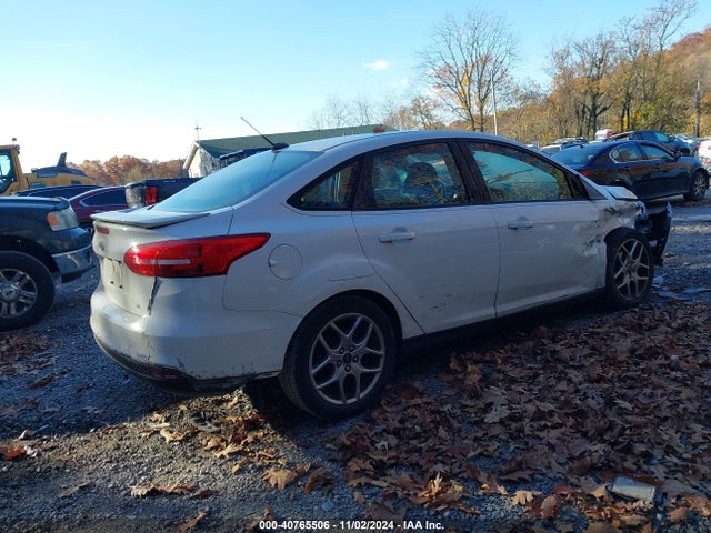 Ford FOCUS SE 2015 1FADP3F20FL253730 Image 4
