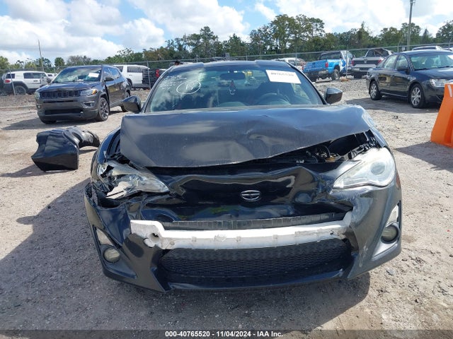 JF1ZNAA14F9711068 Scion FR-S