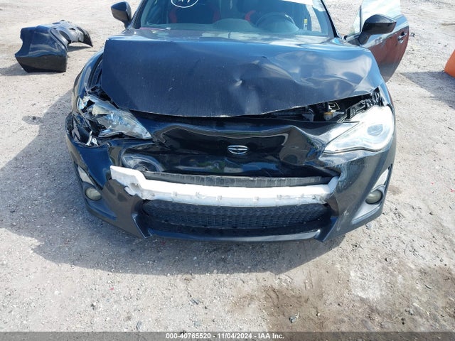 JF1ZNAA14F9711068 Scion FR-S