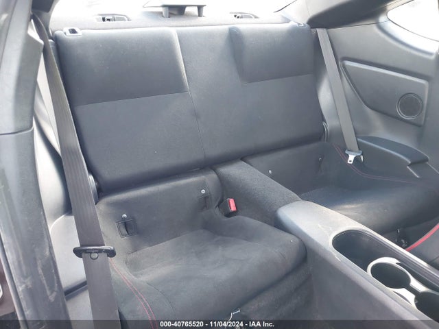 JF1ZNAA14F9711068 Scion FR-S