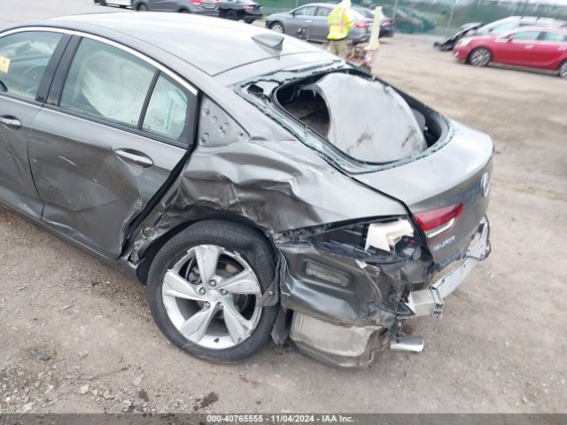 W04GL6SX4J1096093 Buick Regal Sportback Preferred