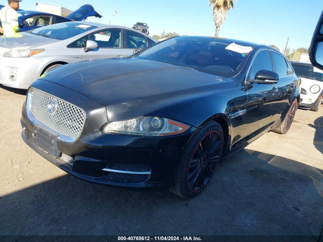 2010 JAGUAR XJ SUPER V8 SAJWA2GE7AMV00298 Photo 1