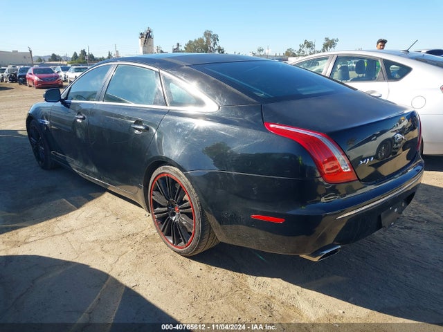 2010 JAGUAR XJ SUPER V8 SAJWA2GE7AMV00298 Photo 2