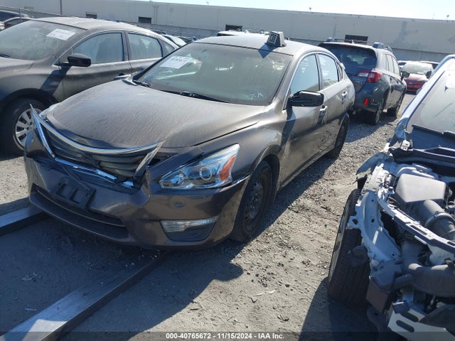 Nissan Altima 2.5 S 2015 1N4AL3APXFN324793 Image 2