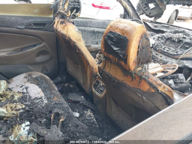 KM8J33A2XJU756003 Hyundai Tucson Value
