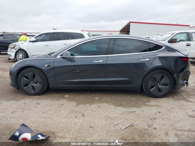 5YJ3E1EB5KF510122 Tesla Model 3 Long Range/performance