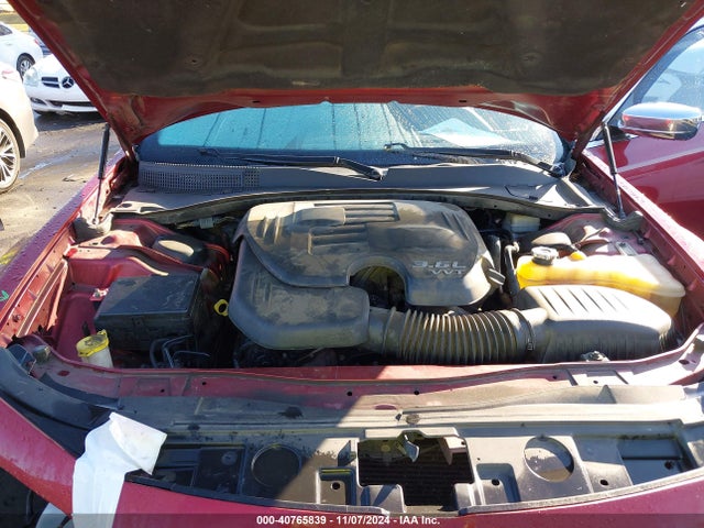 2C3CCAKG4EH235867 Chrysler 300c Awd