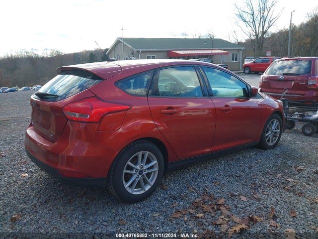Ford FOCUS SE 2018 1FADP3K2XJL310076 Image 4