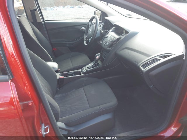 Ford FOCUS SE 2018 1FADP3K2XJL310076 Image 5