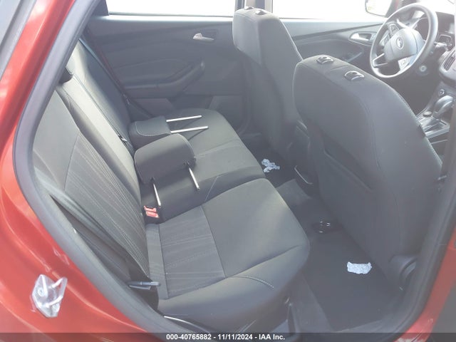 Ford FOCUS SE 2018 1FADP3K2XJL310076 Image 8