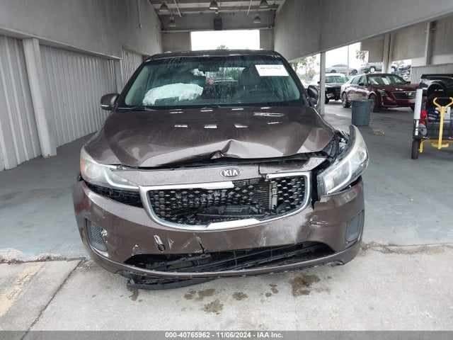 KIA SEDONA LX 2016 KNDMB5C12G6148879 Image 12