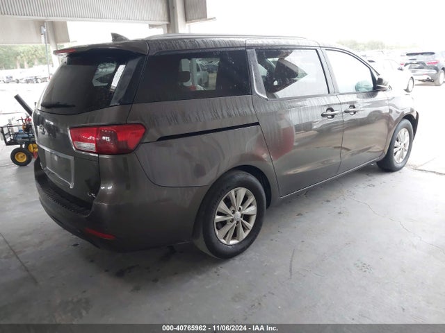 KIA SEDONA LX 2016 KNDMB5C12G6148879 Image 4