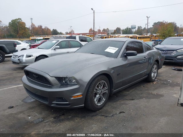 Ford Mustang V6 2014 1ZVBP8AM5E5276444 Image 2