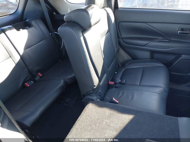 JA4AZ3A3XKZ052068 Mitsubishi Outlander Sel