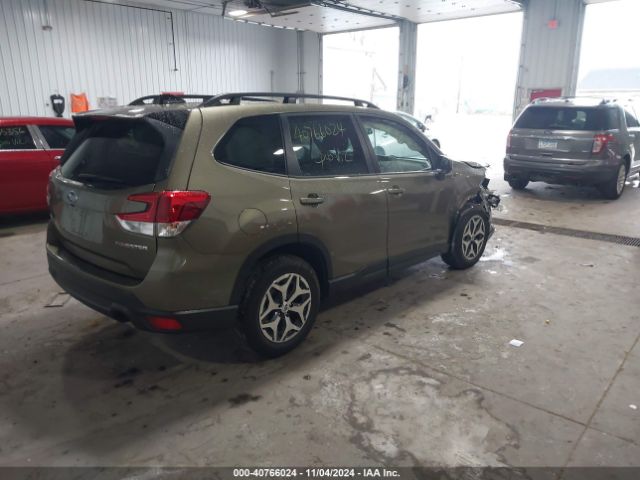 JF2SKACC7RH408512 Subaru Forester Premium