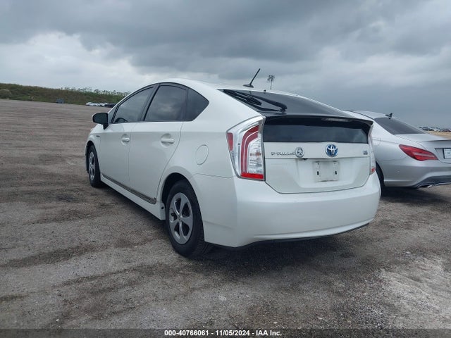Toyota Prius 2015 JTDKN3DUXF0447744 Image 3