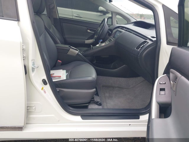 Toyota Prius 2015 JTDKN3DUXF0447744 Image 5