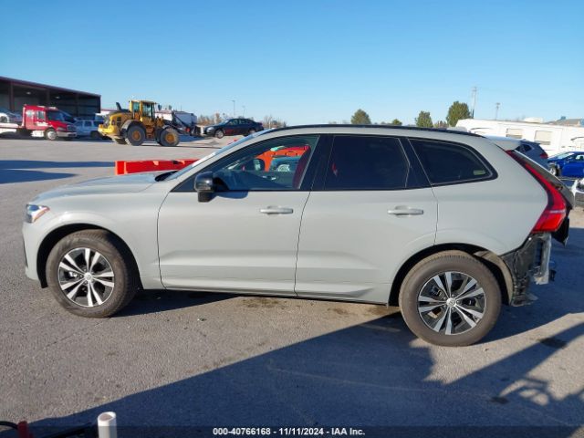YV4L12RK6R1829167 Volvo Xc60 B5 Core Dark Theme