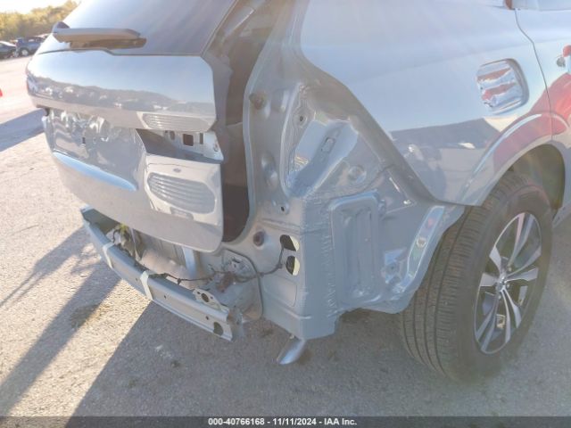 YV4L12RK6R1829167 Volvo Xc60 B5 Core Dark Theme