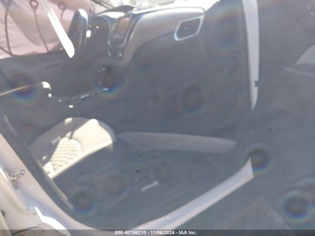 3GNAXHEV2KL199598 Chevrolet EQUINOX LS