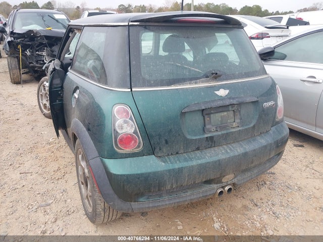 2003 MINI COOPER S WMWRE33453TD73997 Photo 2