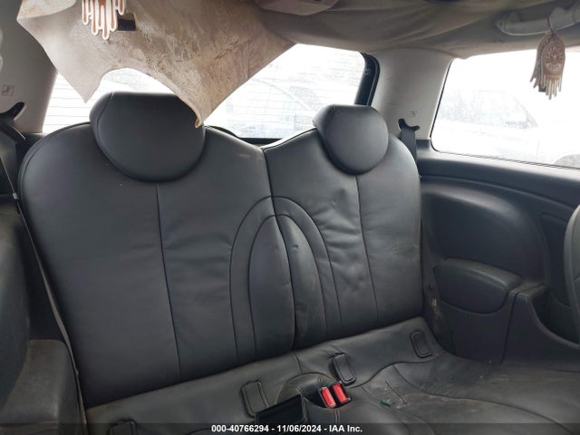 2003 MINI COOPER S WMWRE33453TD73997 Photo 7