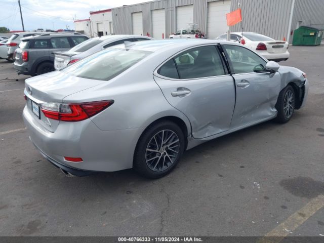 JTHBK1GG5H2256886 Lexus ES 350