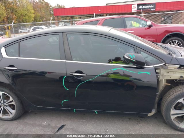 KNAFZ4A83G5522627 KIA FORTE EX