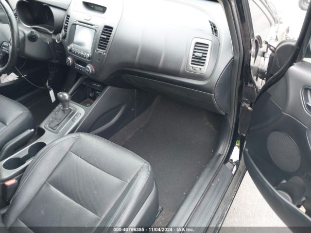 KNAFZ4A83G5522627 KIA FORTE EX