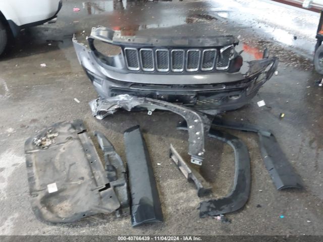 ZACNJABB0LPL03783 Jeep Renegade Latitude Fwd