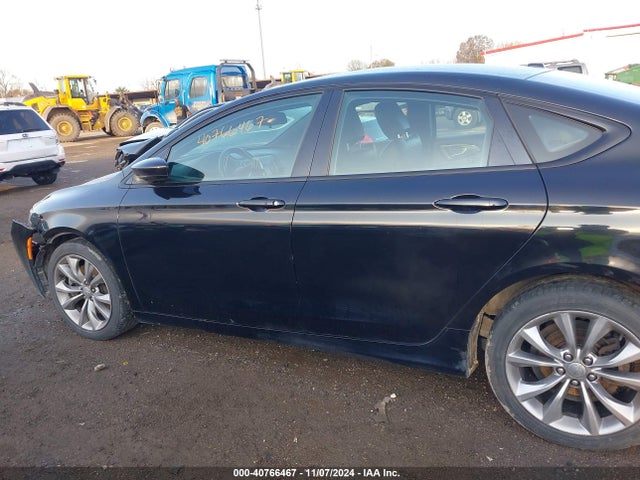 1C3CCCBG2FN517820 Chrysler 200 S