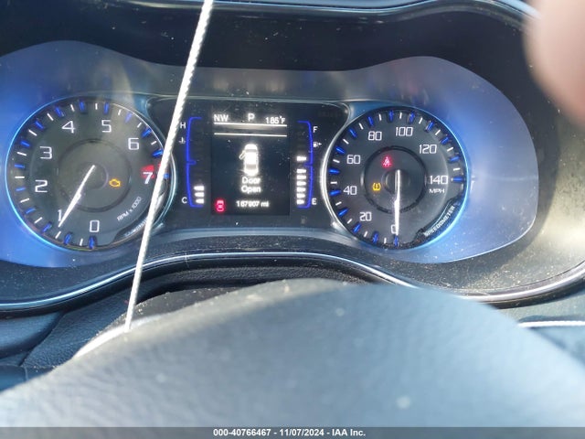 1C3CCCBG2FN517820 Chrysler 200 S