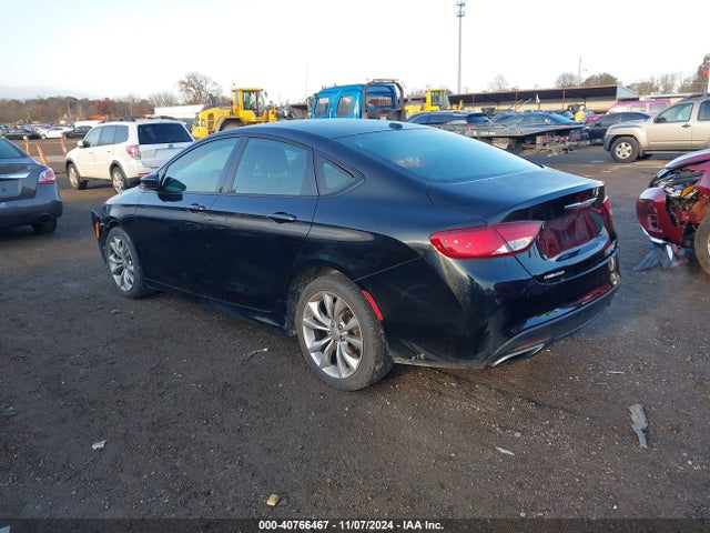 1C3CCCBG2FN517820 Chrysler 200 S