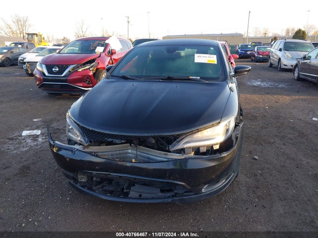 1C3CCCBG2FN517820 Chrysler 200 S