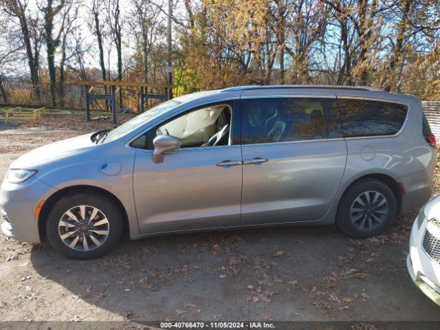 2C4RC1L70MR594033 Chrysler Pacifica Hybrid Touring L
