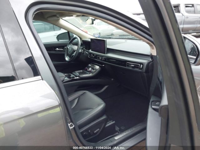 2LMPJ6J98PBL06223 Lincoln Nautilus Standard