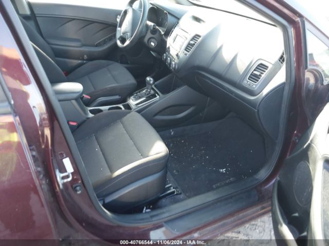 3KPFK4A70JE271527 KIA FORTE LX