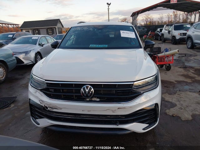 3VV8B7AX4NM138597 Volkswagen Tiguan 2.0t Se R-line Black