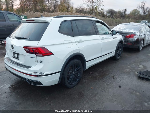3VV8B7AX4NM138597 Volkswagen Tiguan 2.0t Se R-line Black