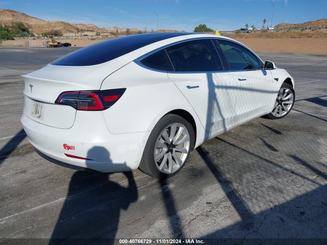 2018 TESLA MODEL 3 5YJ3E1EA3JF025113 Photo 3