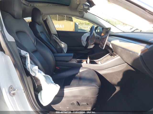 2018 TESLA MODEL 3 5YJ3E1EA3JF025113 Photo 4