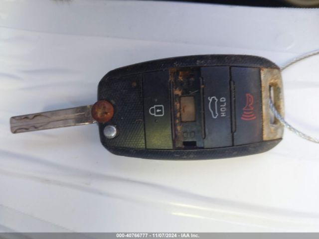 KNAGM4A7XF5661422 KIA Optima Lx
