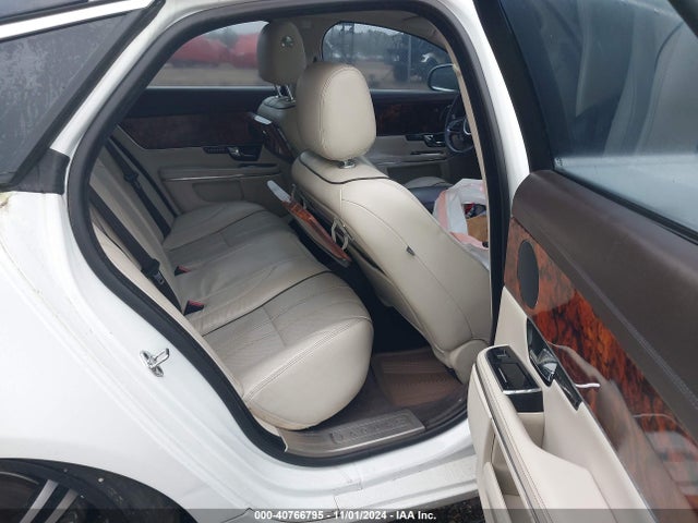 2011 JAGUAR XJ SAJWA1CB4BLV12762 Photo 7