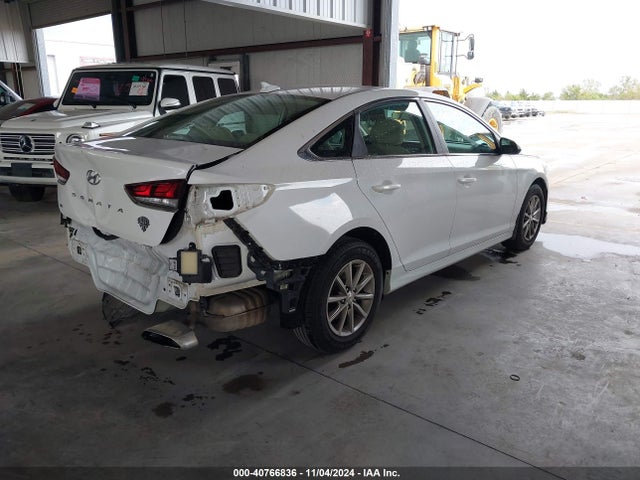 Hyundai SONATA SE 2019 5NPE24AF3KH811856 Image 4